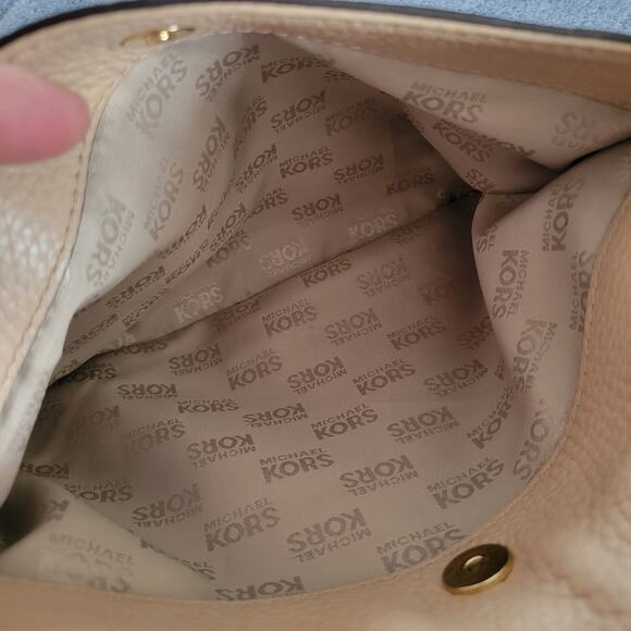 Michael Kors MK Hallie Beige Tan Gold Pebbled Leather Crossbody Purse Bag - Picture 8 of 15